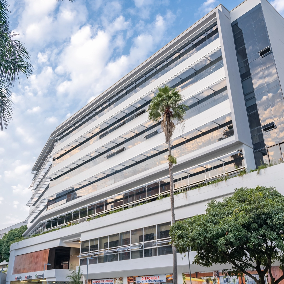 Imbanaco Clinic in Cali — JCI-accredited hospital where Reprotec operates